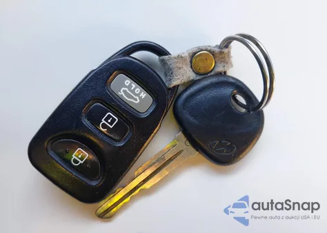 2013 Hyundai Elantra Limited from USA, damaged, VIN 5NPDH4AE3DH182345